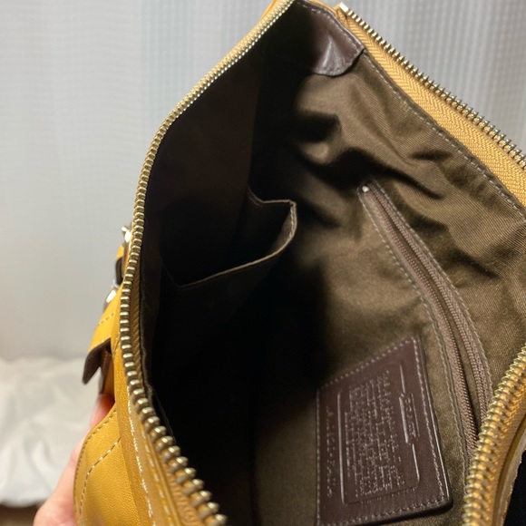 COACH Auth Camel Shoulder Silver Zip Closure Nag - Picture 12 of 13